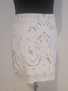 bebe White Lace Embroidered Mini Skirt